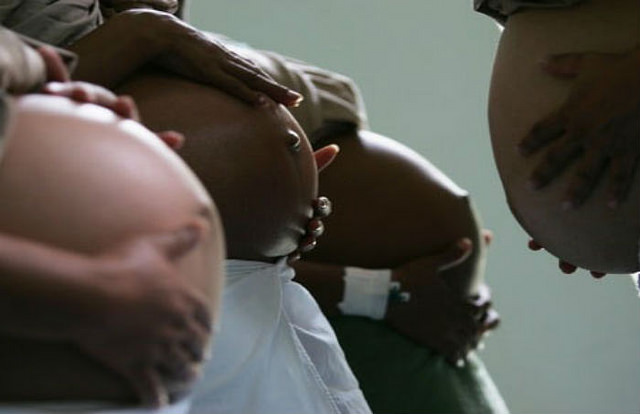 No Brasil, 60% das mortes de mães que deram à luz nos hospitais do SUS ocorreram entre mulheres negras / Reprodução