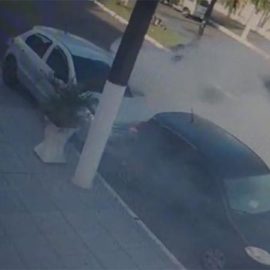 fogo-foi-ateado-no-carro-em-que-estava-a-vitima-1569847767221_v2_450x450 fogo-foi-ateado-no-carro-em-que-estava-a-vitima-1569847767221_v2_450x450