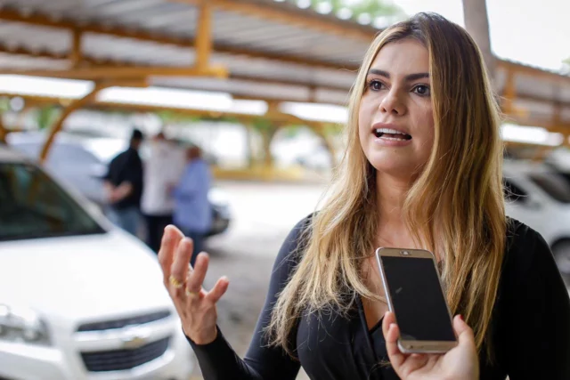 pollyanna-rocha.jpg.1200x0_q95_crop