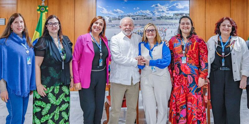 lula-exalta-maioria-de-mulheres-na-direcao-da-caixa_widelg