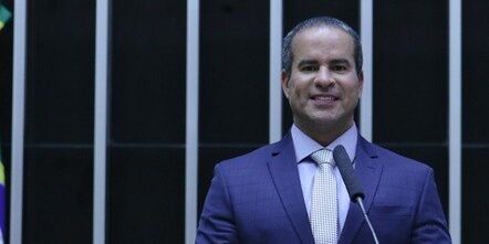 projeto-do-deputado-fred-linhares-republicanos-df-preve-multa-de-ate-r-500-mil-23052023142403815