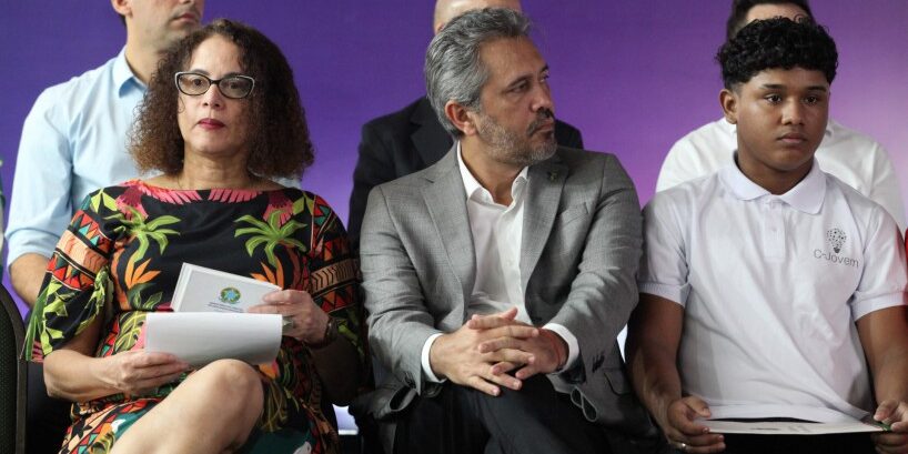 1_lancamento___do___c_jovem___com___a_presenca___da_ministra___da__ciencia___27_-22376743