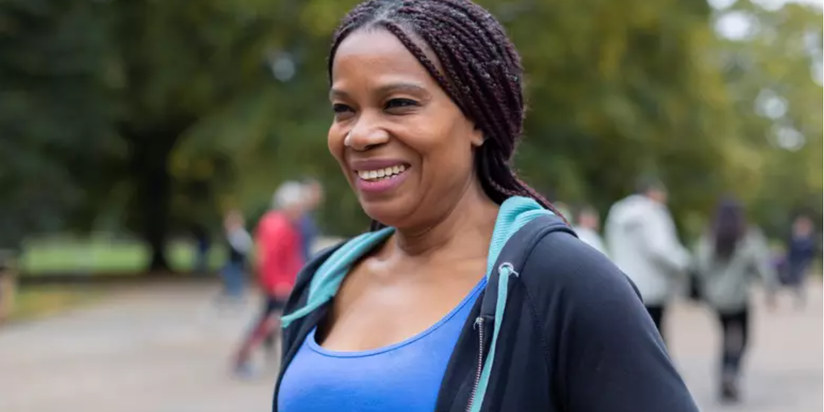 Mulheres negras sofrem outros sintomas durante menopausa e climatério Foto: Freepik / Viva Saúde