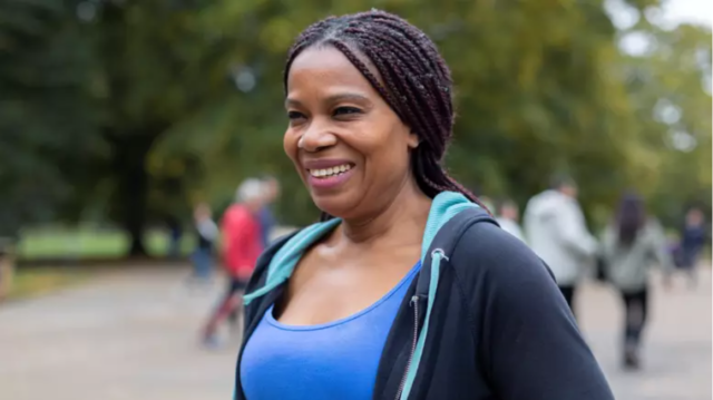 Mulheres negras sofrem outros sintomas durante menopausa e climatério Foto: Freepik / Viva Saúde