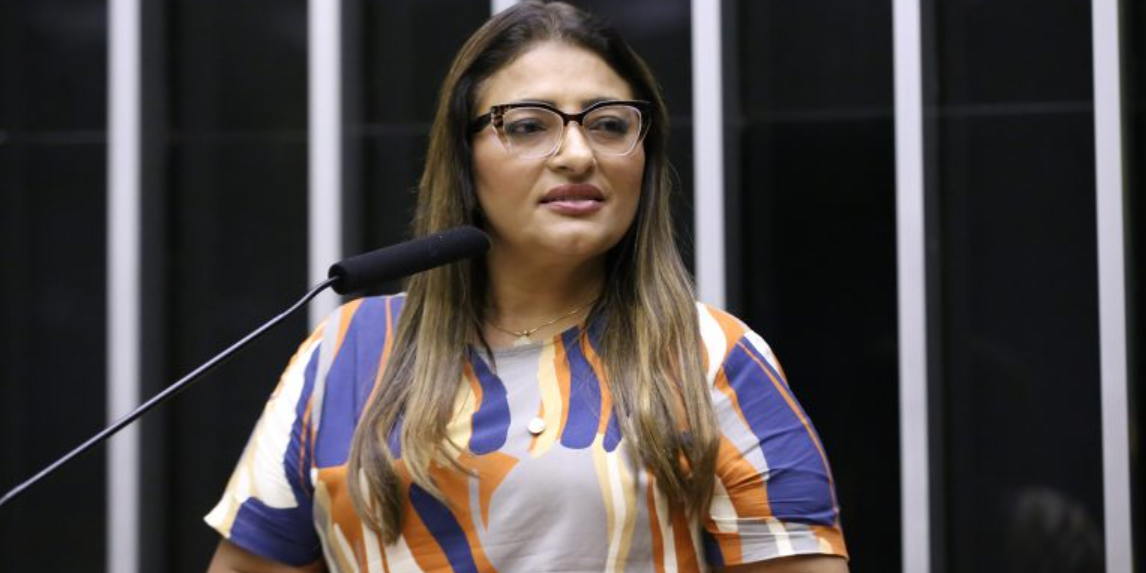 Ely Santos: “Afastamento não pode acarretar prejuízos à estagiária”